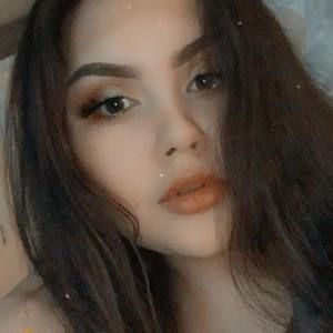 Meet your Posher, Ivette